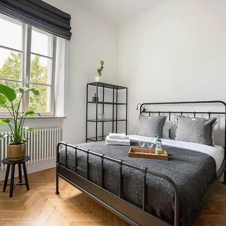 Saxon Garden Prestige Apartment