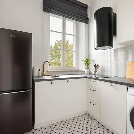 Saxon Garden Prestige By Bookinghost